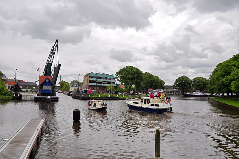 Ships going in and out of Leiden