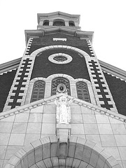 Église du Québec  /  Quebec church -  B & W.