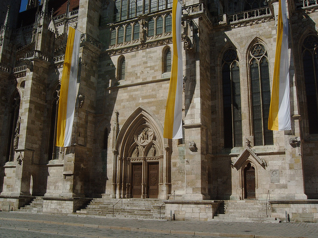 Seitenportal Regensburger Dom