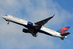 N718TW B757-231 Delta Airlines