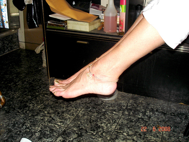 Mistress Misti's sexy Feet / Les superbes Pieds de Maîtresse Misty