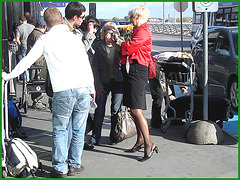 Blonde mature en talons couperets et jupe sexy - Mature blonde in chopper slingbacks heels and sexy skirt.