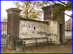 Agressive bench- Banc menaçant- Copenhagen- 20 octobre 2008. D