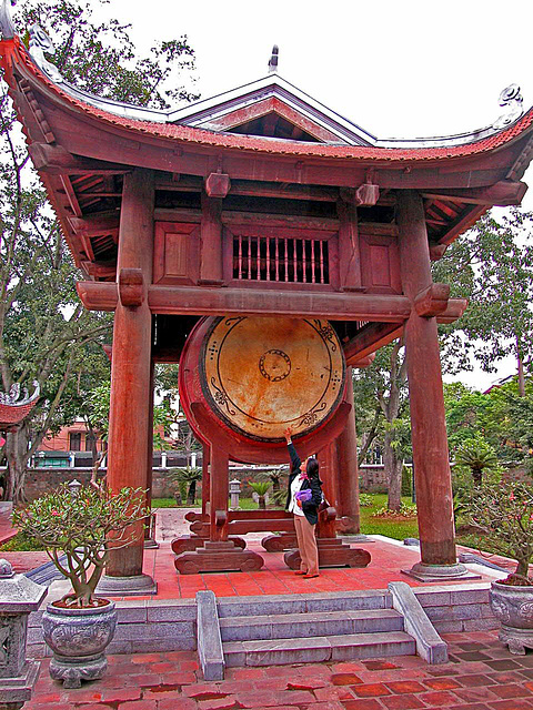 The big drum in the Văn Miếu complex