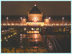 Gare centrale dans la noirceur Danoise - Train station in the danish darkness /  Copenhague.
