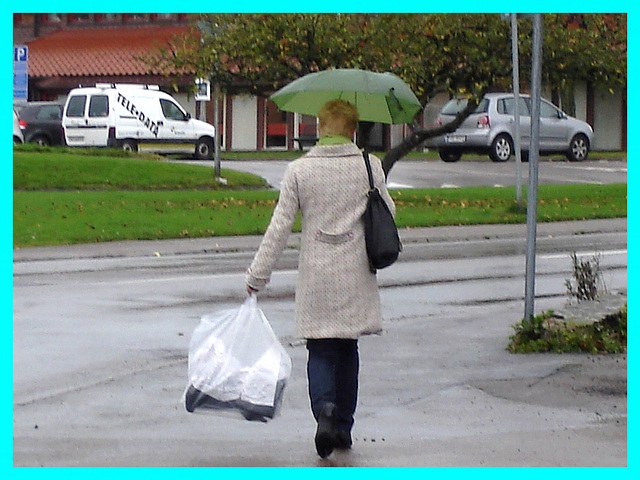 Grande Dame Blonde et mature en bottes à talons hauts - Tall blonde Lady in high-heeled boots