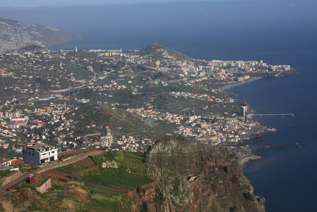 Blick vom Cabo Girão auf Funchal