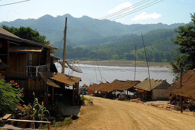 Tha Deua the village before across the Mekong
