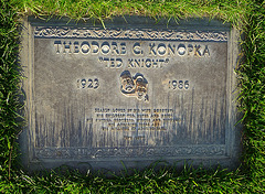 Theodore Konopka - Ted Knight (2060)