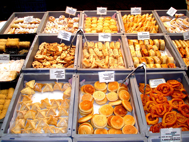 Louvain-Leuven- Bouffe du marché- Belgique-  10 novembre 2007.