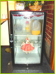 Coca Cola, jus d'orange et poupée -  Coke, orange juice and doll  - Killington Pico Motor Inn.  Killington, Vermont- USA