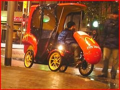 Amsterdam / Mc Donald Taxi /Taxi malbouffien - 11 novembre 2007.