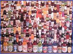 Festival de la bière !  Beer kingdom !  Cadre alcoolisé du bas du fleuve's washroom wall picture - 24 juillet 2005.