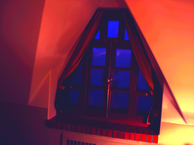 Room's window  -  Fenêtre de chambre /  Abbaye de St-Benoit-du lac au Québec  - 7-02-2009 -  Effet nuit et couleurs ravivées