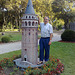 Estambul. Torre miniatura en los jardines de Topkapi.