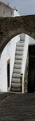 Monsaraz, narrow stairs
