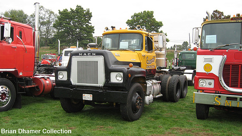 Ipernity Mack r model day cab gerhart show lititz pa 10 12 01 By 