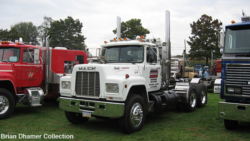 Ipernity Mack r model day cab gerhart show lititz pa 10 12 02 By 
