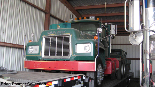 Ipernity Mack r model day cab gerhart show lititz pa 10 12 06 By 