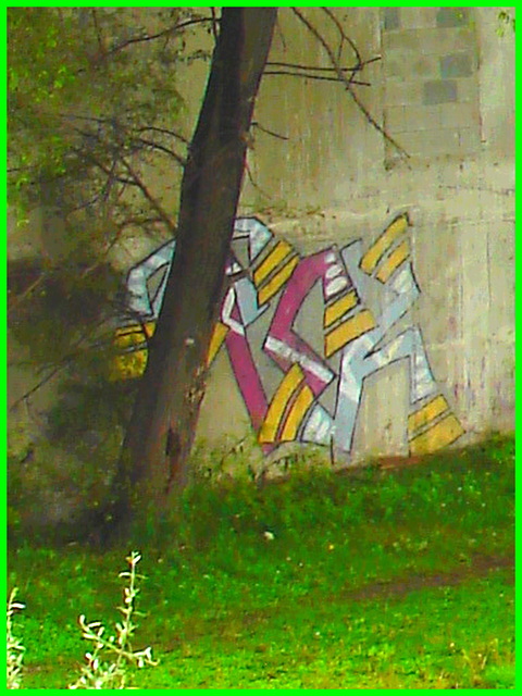 Graffitis et dessins artistiques. Hometown / Dans ma ville.  24 juillet 2008