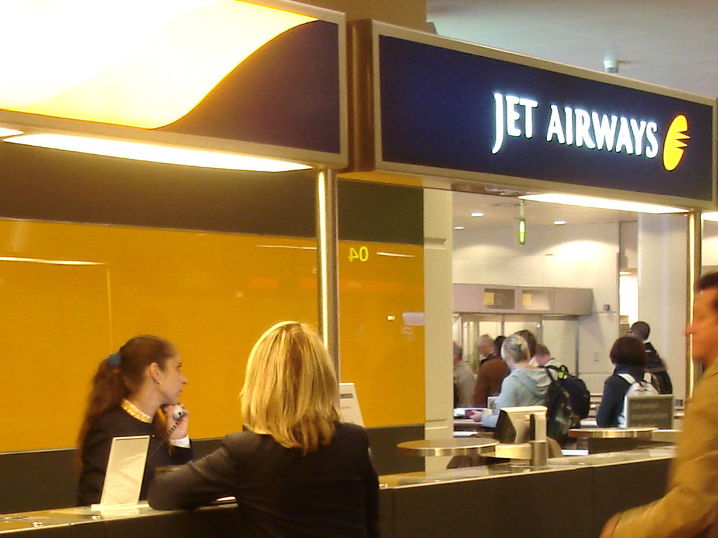 Jet airways high heeled blond flight attendant /  Brussels airport -19-10-2008