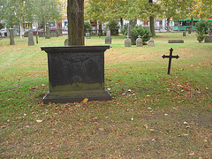 Cimetière de Helsingborg - Helsingborg cemetery - Suède / Sweden - Monument poêle - Stove gravestone / 22 octobre 2008