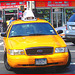 Yellow cab on canal street - Légendaire taxi jaune sur Canal street