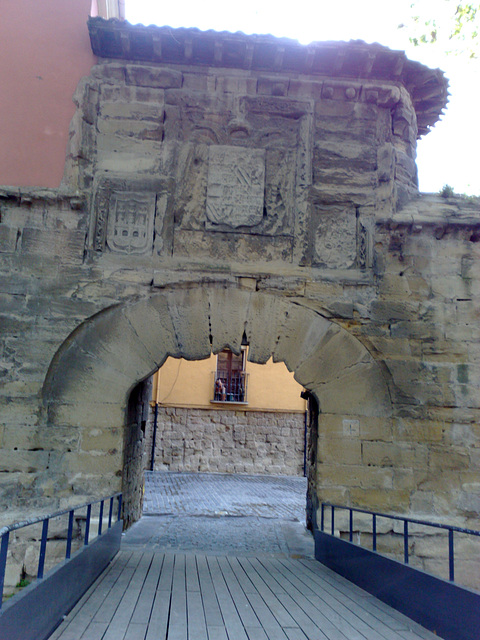 Logroño: Puerta del Revellín