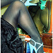 Lady Roxy avec / with permission - Talons hauts immaculés visitent miroir /  White heels against  mirror
