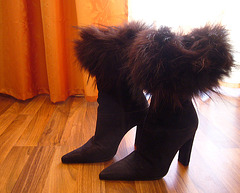 Elsa's friend fur high-heeled boots .  January 2009