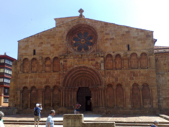Soria: iglesia de Santo Domingo. Soria: iglesia de Santo Domingo.