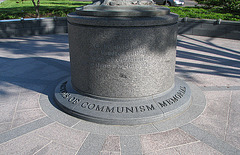 13a.VictimsOfCommunismMemorial.WDC.12Apr09