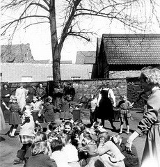 im Schulhof  Papenstraße 1958
