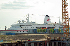 MS Deutschland in Hamburg