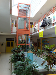 Mutilva Baja: interior del colegio público.