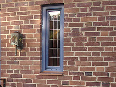Porte et fenêtres avec un beau banc tout en fleurs /  Door-windows and flowery bench wonder -  Laholm / Suède - Sweden.  25 octobre 2008