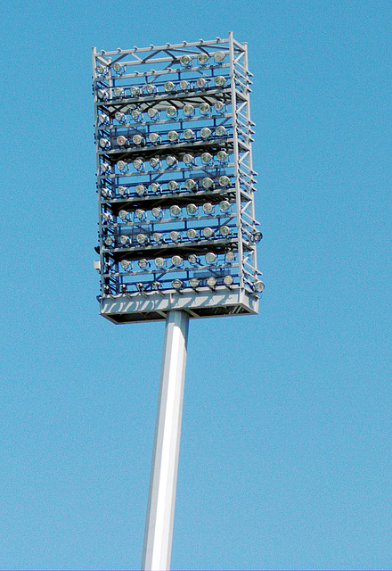 Stadion Nürnberg, Flutlichtmast