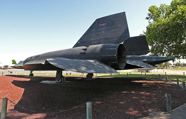 Lockheed SR-71A Blackbird (8328)
