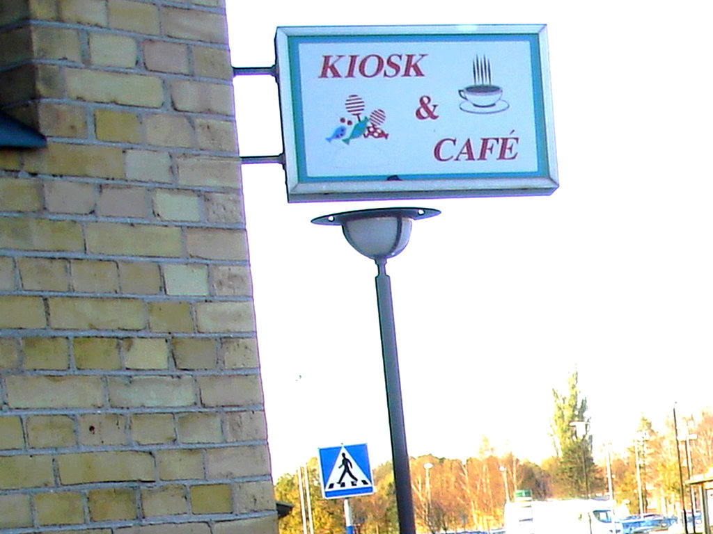 Kiosk & café - La gare / Train station - Ängelholm / Suède - Sweden / 23 octobre 2008