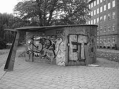 ET colourful pipi-caca shack. - Copenhague /   20-10-2008-  N & B
