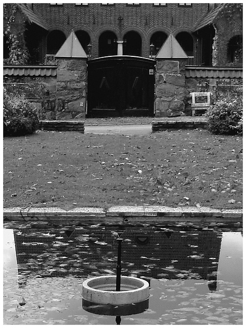Noblesse architecturale / Castle style building - Båstad. Suède / Sweden - 21-10-2008 - N & B Noblesse architecturale / Castle style building - Båstad. Suède / Sweden - 21-10-2008 - N & B