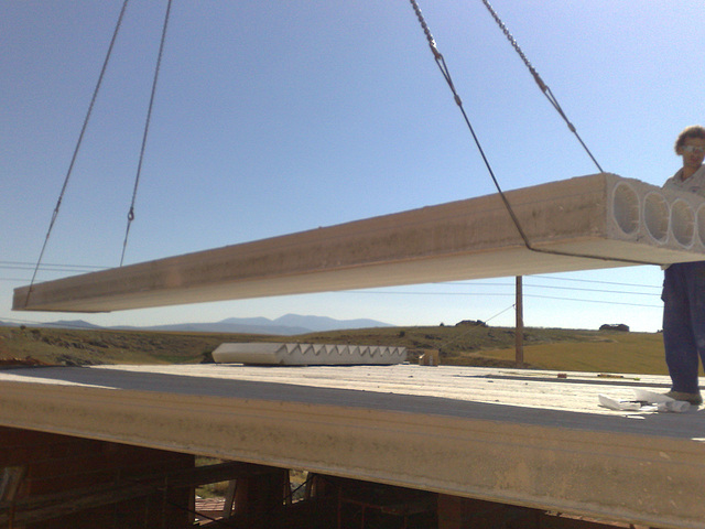 En la obra 1: placa prefabricada. En la obra 1: placa prefabricada.