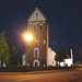Église & cimetière de soir - Båstad -  Suède /  Sweden.   Octobre 2008 - Projecteur sur voyeurs d'église - Spotlight on church watcher.