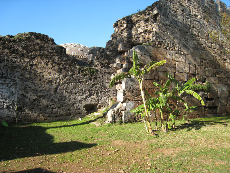 IMG 1607 Reste der alten Stadtmauer