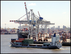 Containerterminal Tollerort with "Catania"