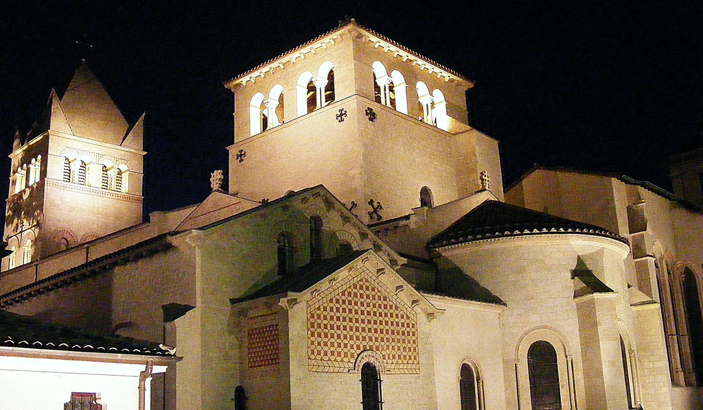 St Martin D'Ainay at night