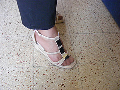 Christiane - Nouvelles sandales sexy / New high-heeled sandals - 29 avril 2009 / Avec permission