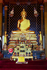 Inside  Wat Bo Phut