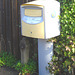 Boîte publique pour dépôt postal -  Postal street box - Båstad .  Suède - Sweden. 25-10-2008