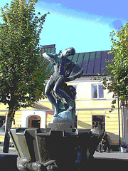 Sculpture érotique / Erotic sculpture -  Laholm / Sweden - Suède.  25 octobre 2008  -  Postérisation